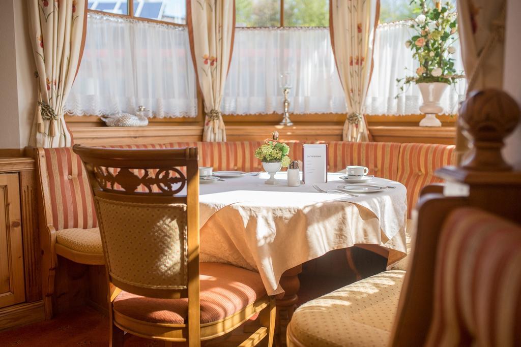 ヴァルス ランドハウス　グリューナウ Bed & Breakfast エクステリア 写真