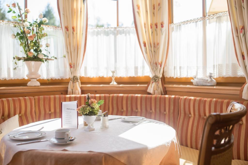 ヴァルス ランドハウス　グリューナウ Bed & Breakfast エクステリア 写真