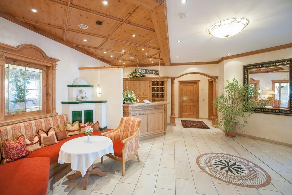 ヴァルス ランドハウス　グリューナウ Bed & Breakfast エクステリア 写真
