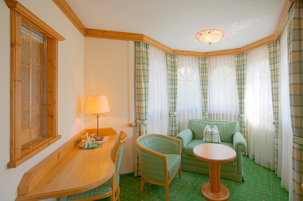 ヴァルス ランドハウス　グリューナウ Bed & Breakfast エクステリア 写真